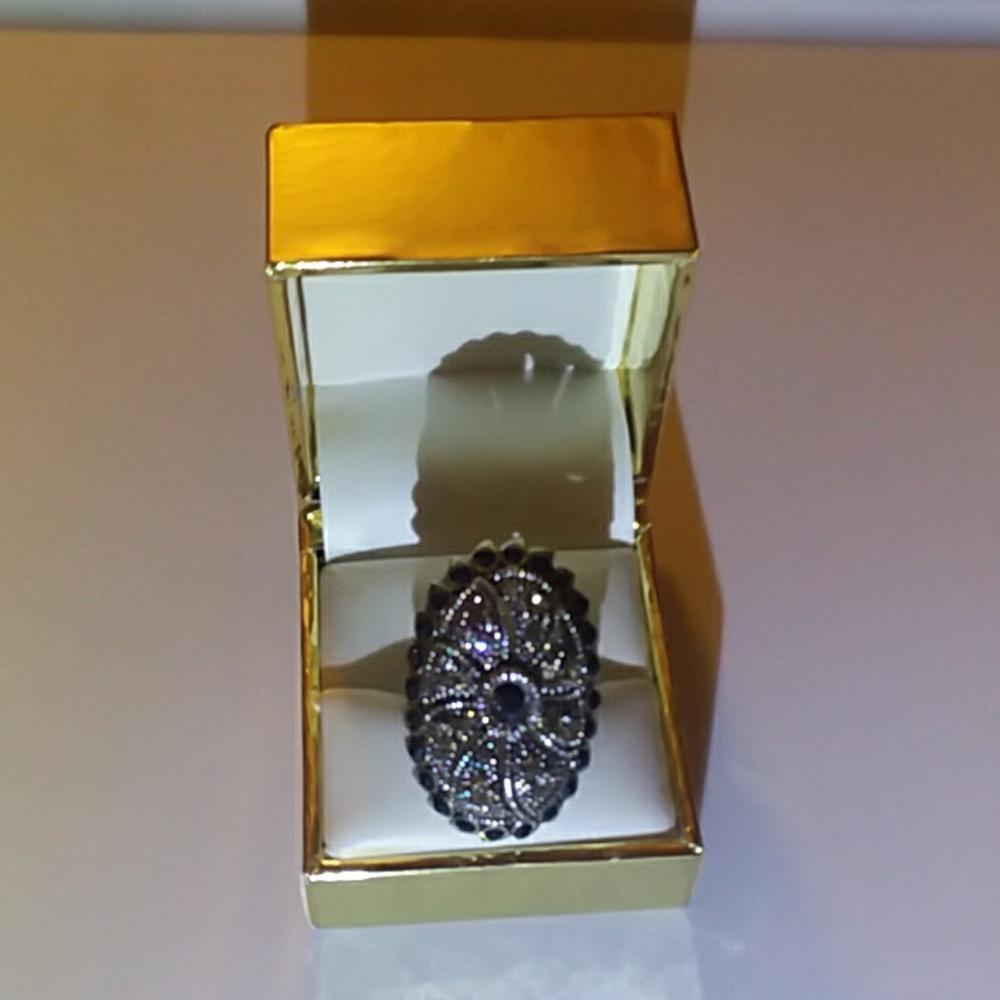 Vintage Marqusite look cocktail ring